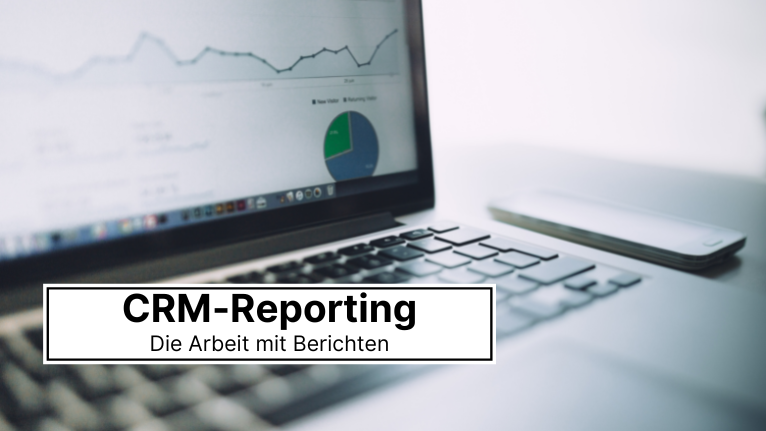 Laptop mit CRM-Reporting Diagrammen aus einem CRM-System